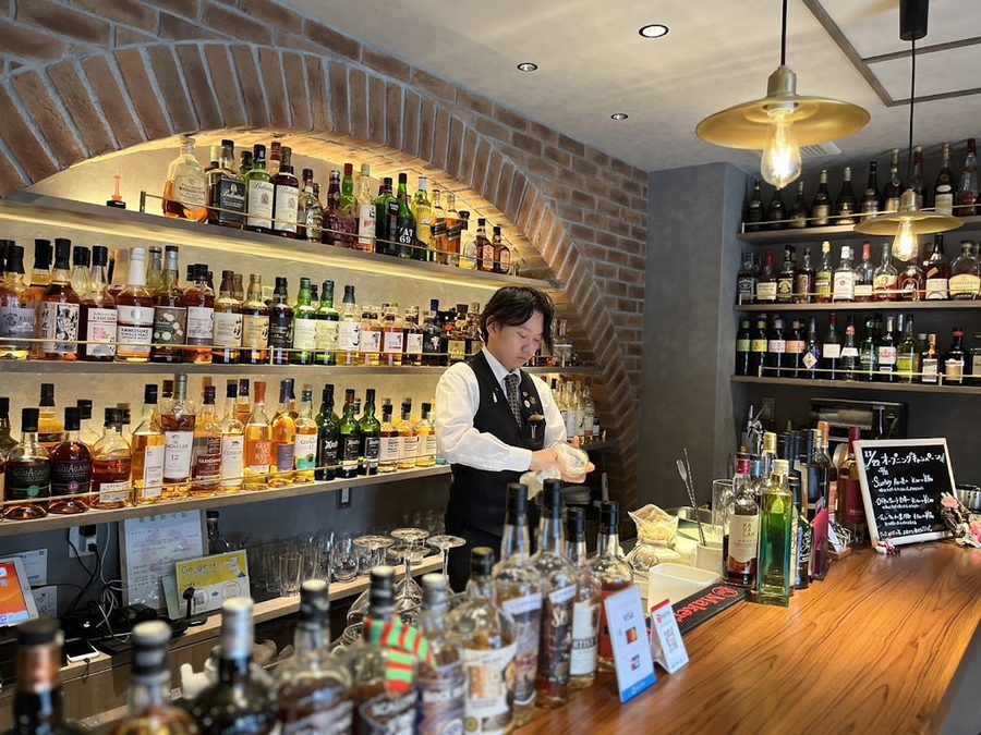 BAR お酒の美術館 烏丸七条店