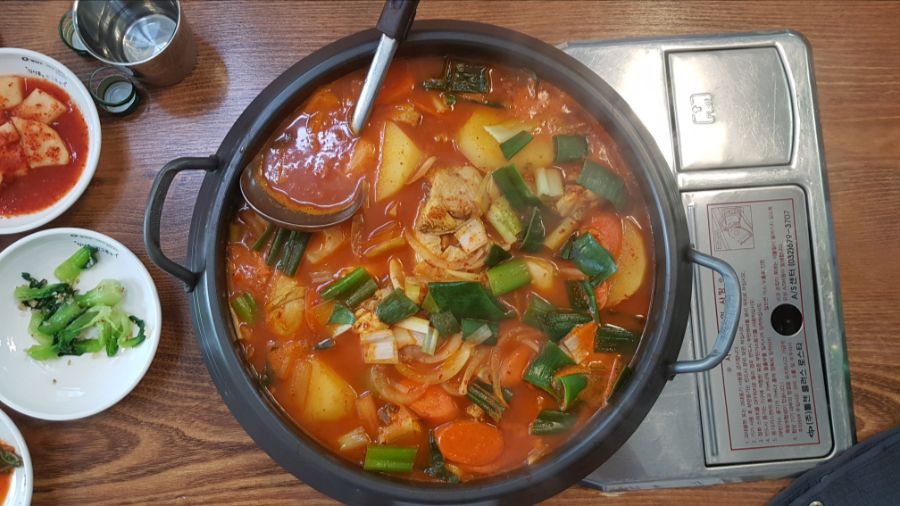 장수장충동왕족발