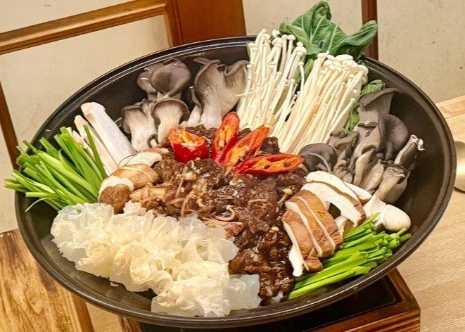Gossine Donghae Makguksu Jongno Jikyeong Branch
