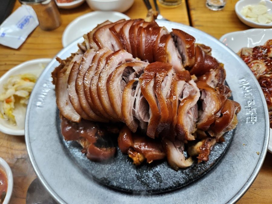 명성왕족발