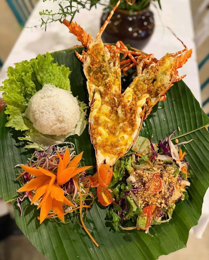Nam Gia Seafood Restaurant An Bang beach