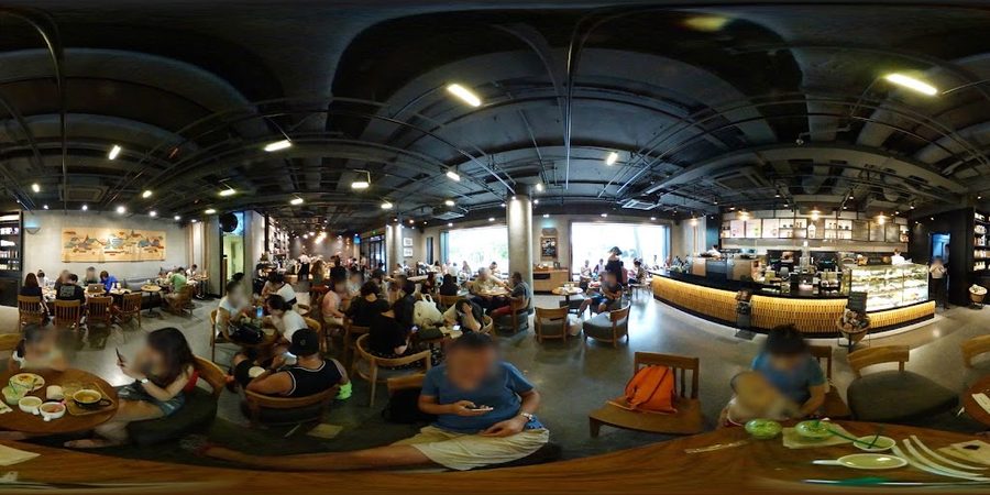 Starbucks Reserve Nhà Thờ