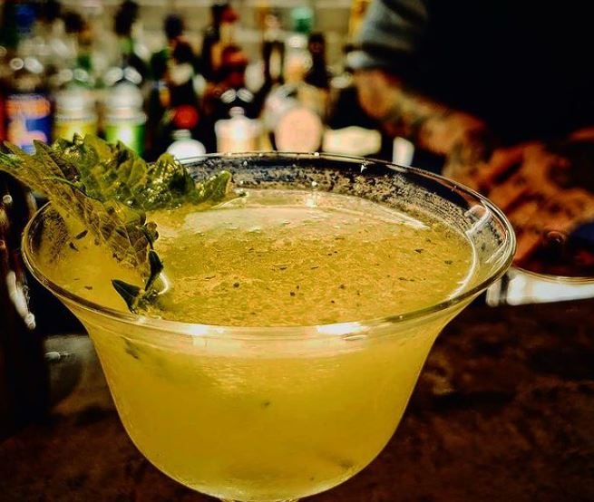 FLAMINGO’S COCKTAIL PARLOR