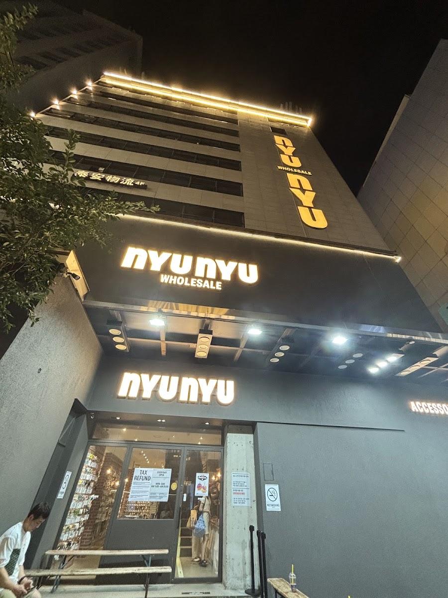 Nyunyu