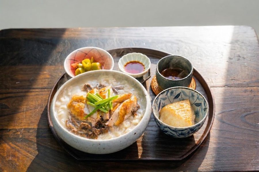 Jeju Gosari Dak Kalguksu Sikol
