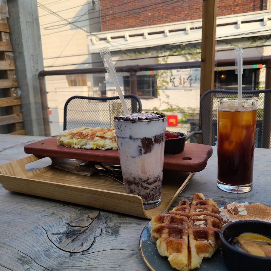 카페 일이구일일