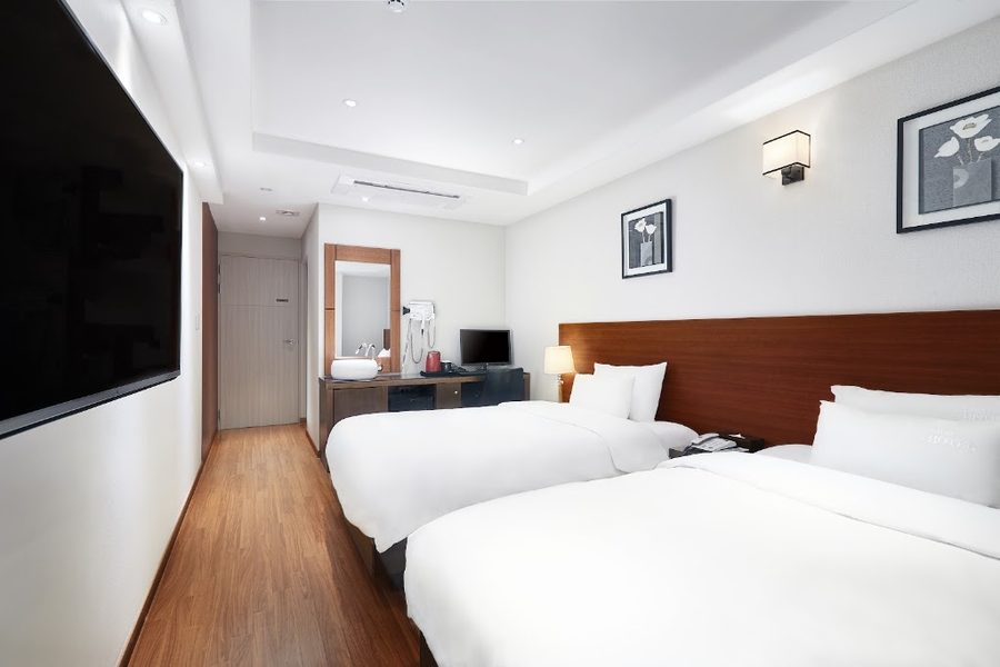 Lion Hotel
