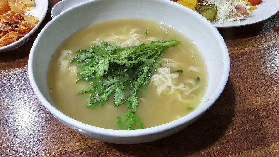 三美手刀削麵食堂