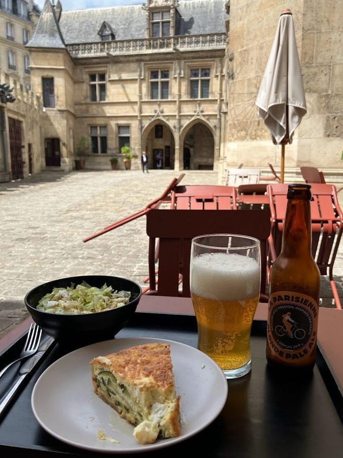 Le Café des amis de Cluny