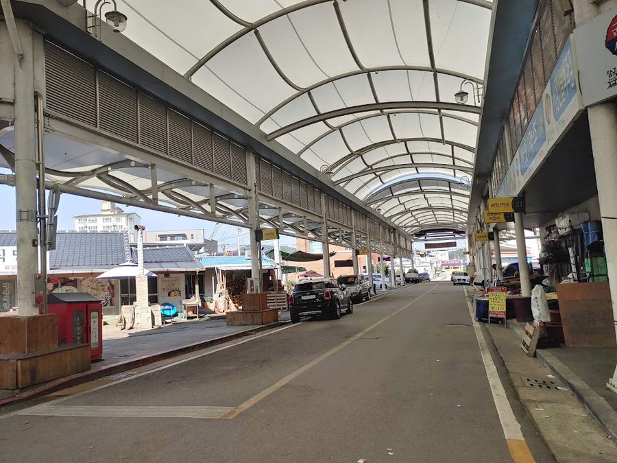 軍威伝統市場