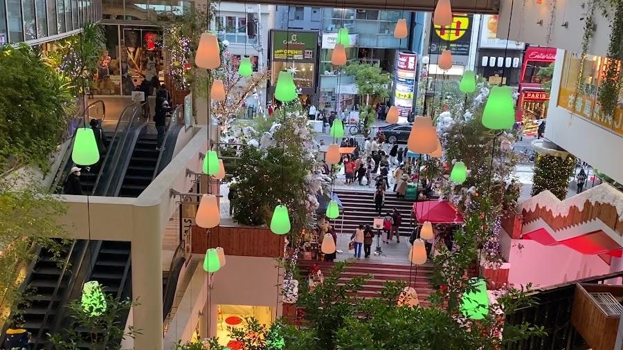 Shinsaibashi Big Step