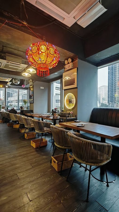 layback cafe & bar
