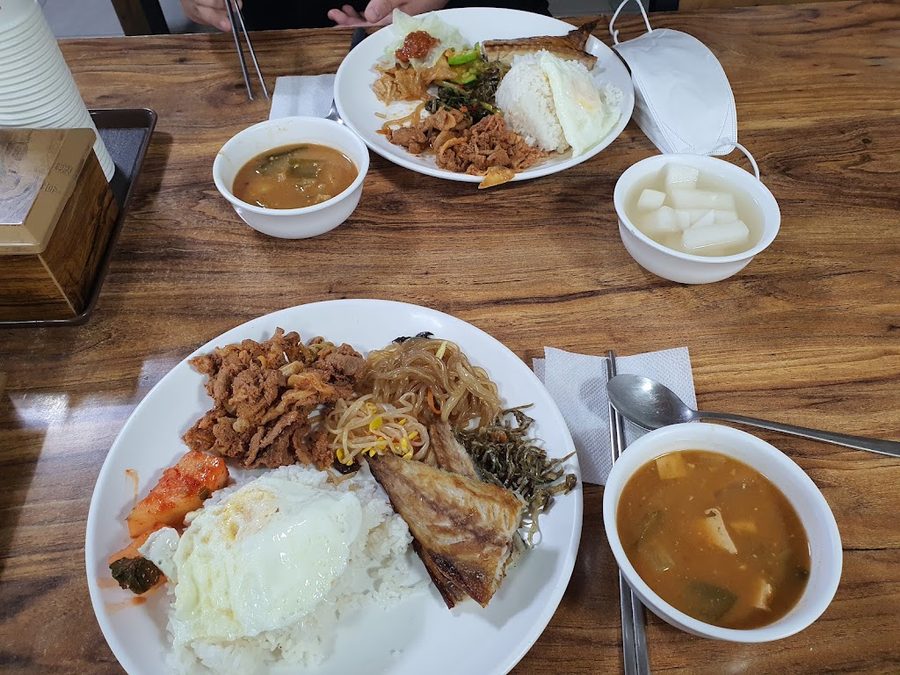 Sinpo Gajeongsik Baekban