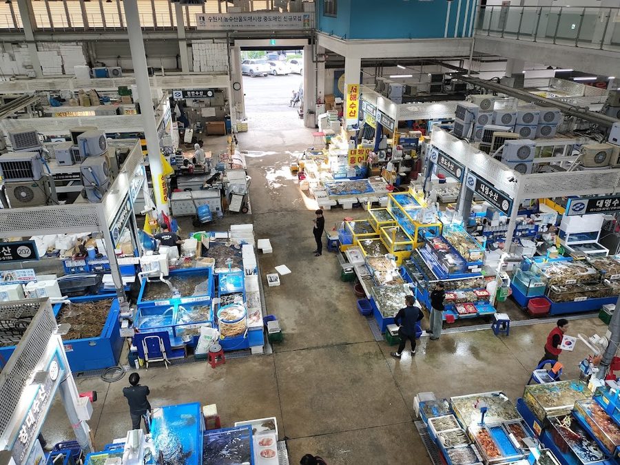 Suwon Agriculture & Fishery Produces Wholesale Market
