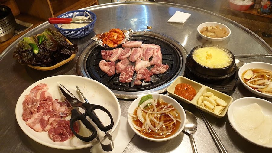 꿀꿀뒷고기 보수점