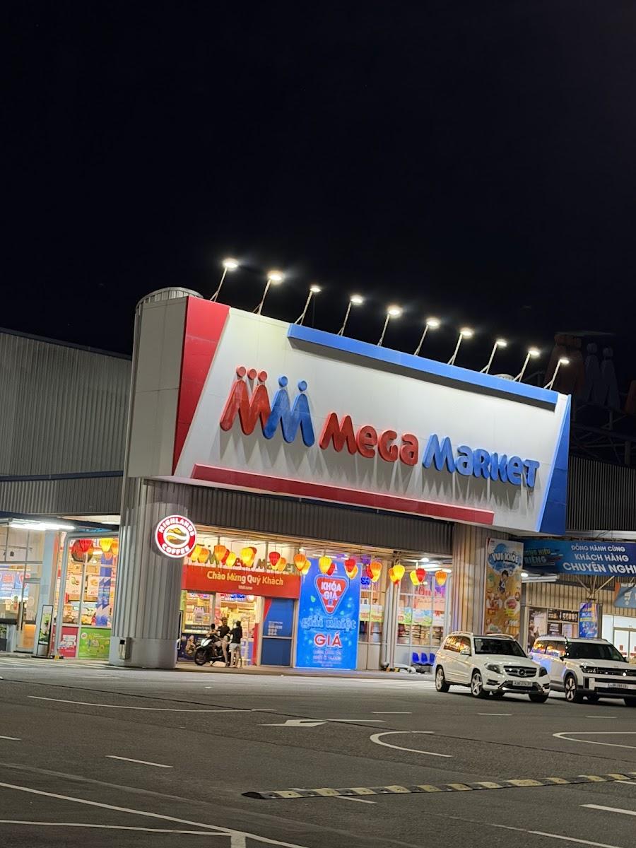 メガマート