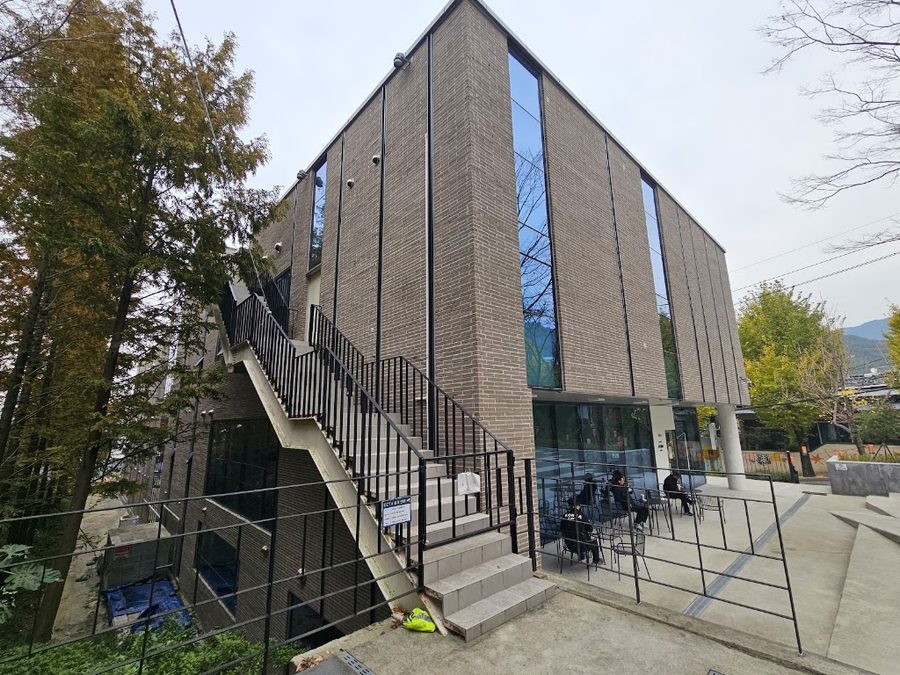 マンドク図書館