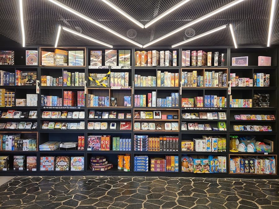 Board Game Cafe Holmes & Lupin Ulsan Samsan Branch