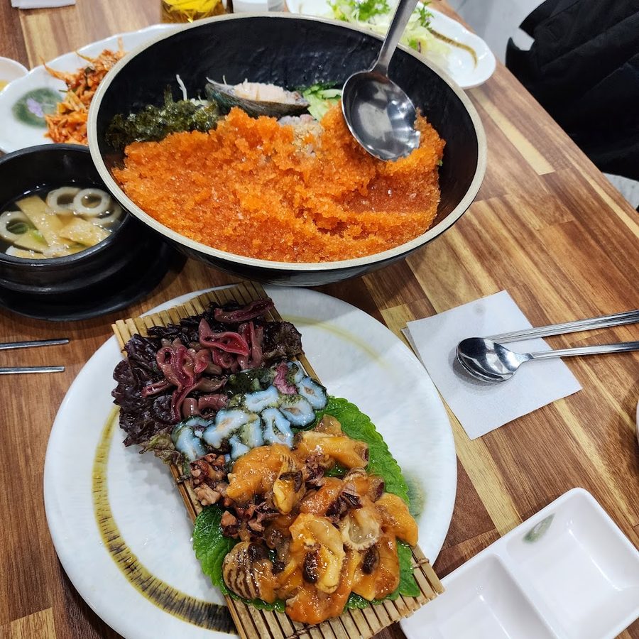 죽변항회물회