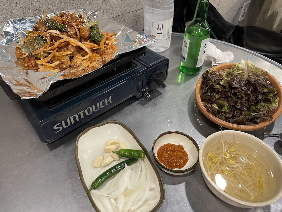 眼鏡奶奶烤腸
