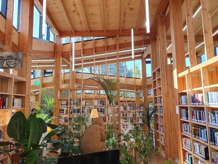 Odong Forest Library