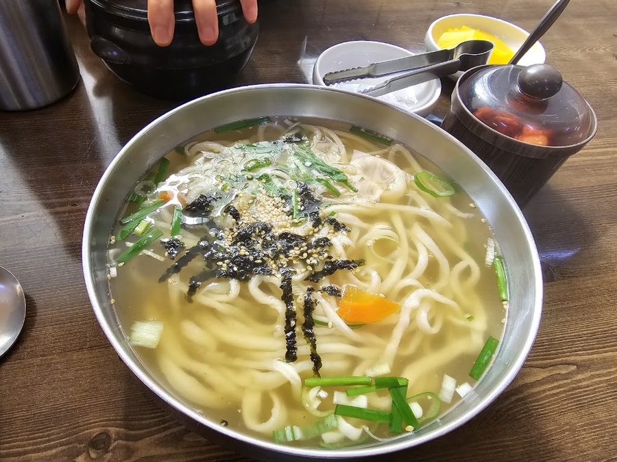 土谷現代刀削麵