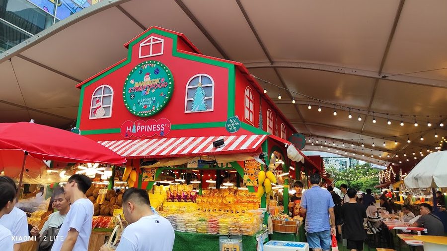 Halal Street Foods Shop @ Platinum