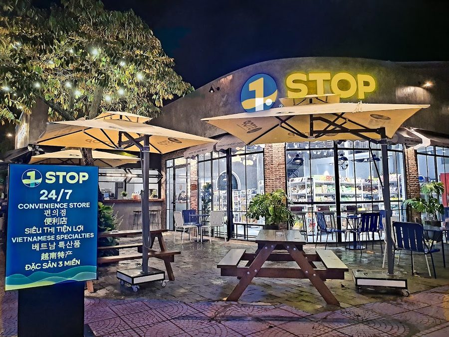 ONE STOP - 24/7 Convenience, Drinks, Eats & Specialties