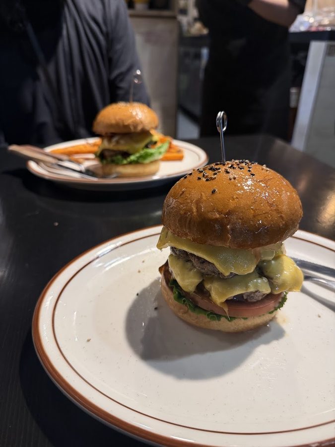 STAPLE BURGER