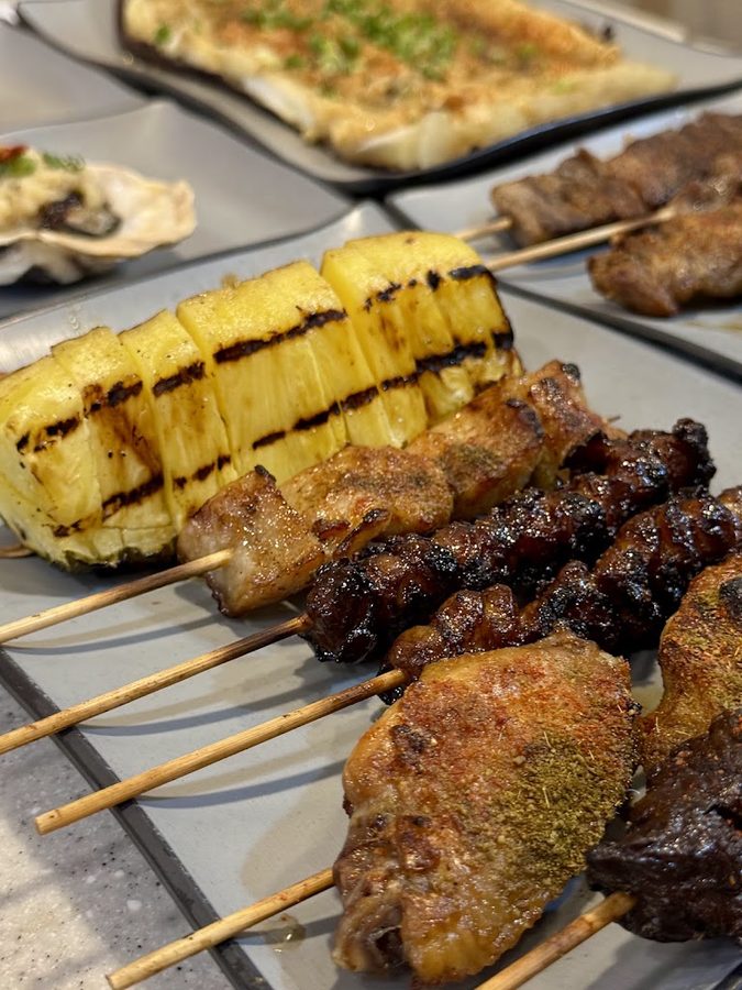 三人行串焼専門店