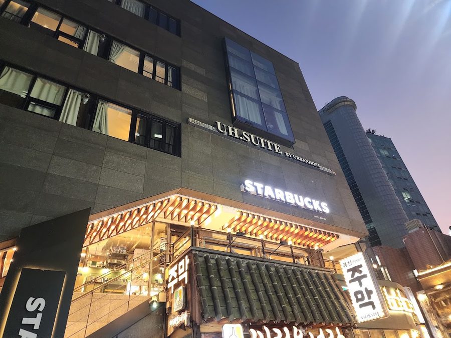 星巴克 鐘路官鐵店