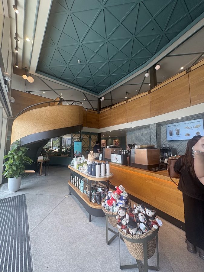 Starbucks Bach Dang