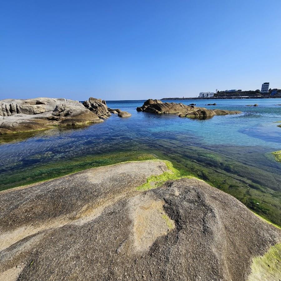 阿亞津海水浴場 金娜妍與家人戲水