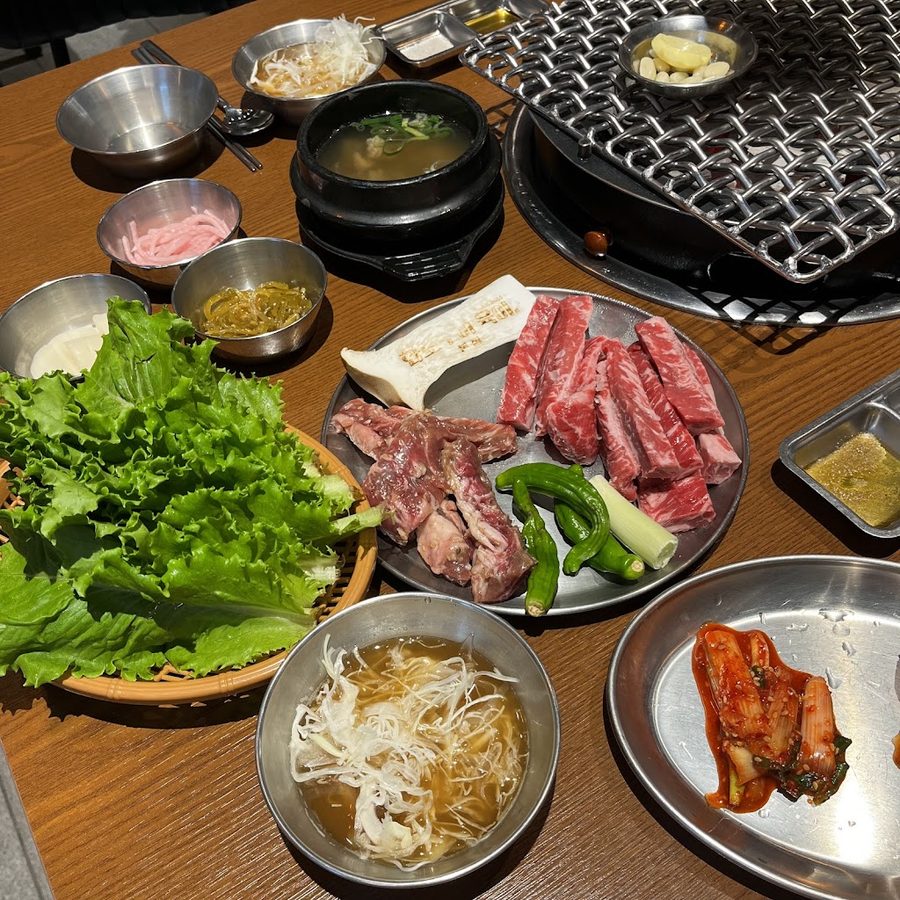 ファログイ ユギ