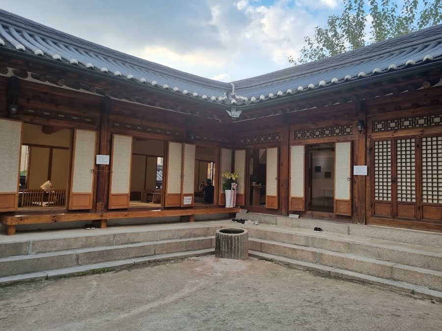 Bukchon Hanok Center for History