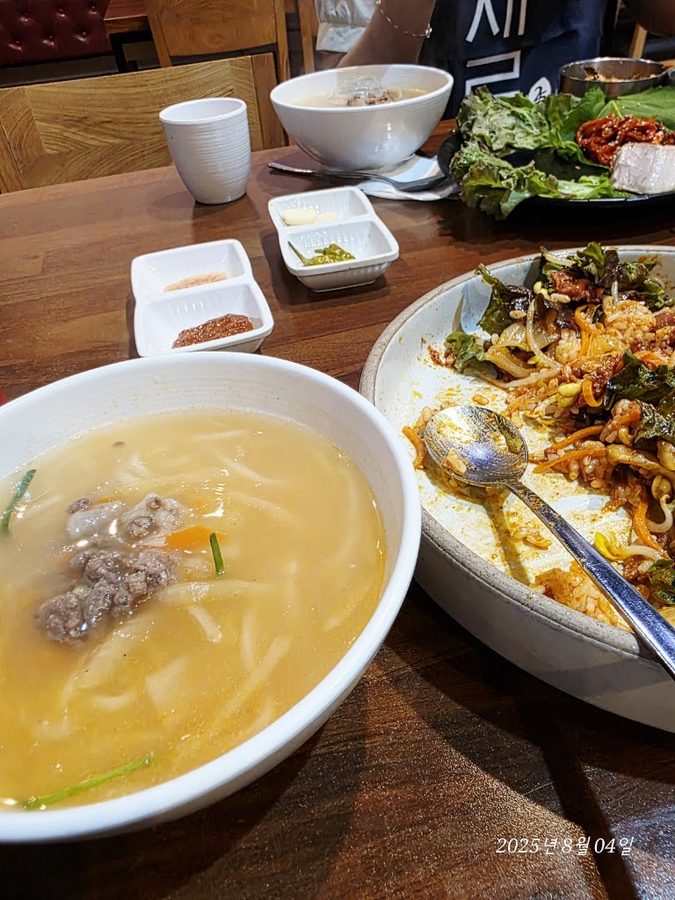 Darin Myeongdong Kalguksu