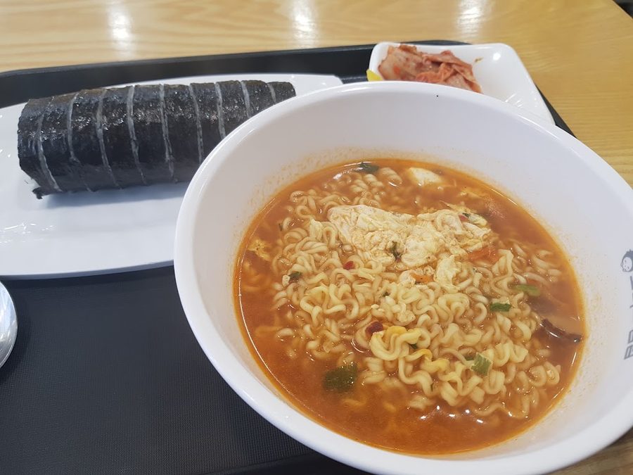 トマトキンパ ノリャンジン店