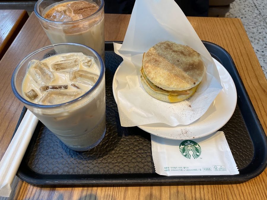 スターバックス コーヒー 釜山駅アスティ店