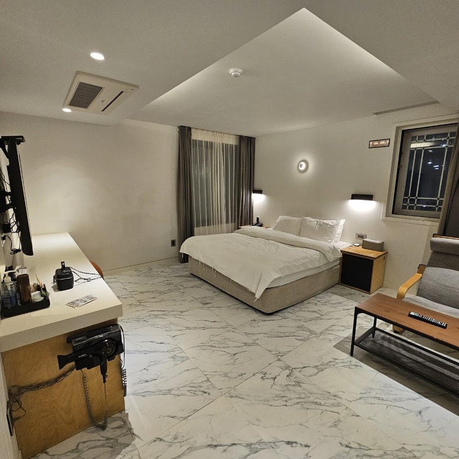 Hotel Riverside