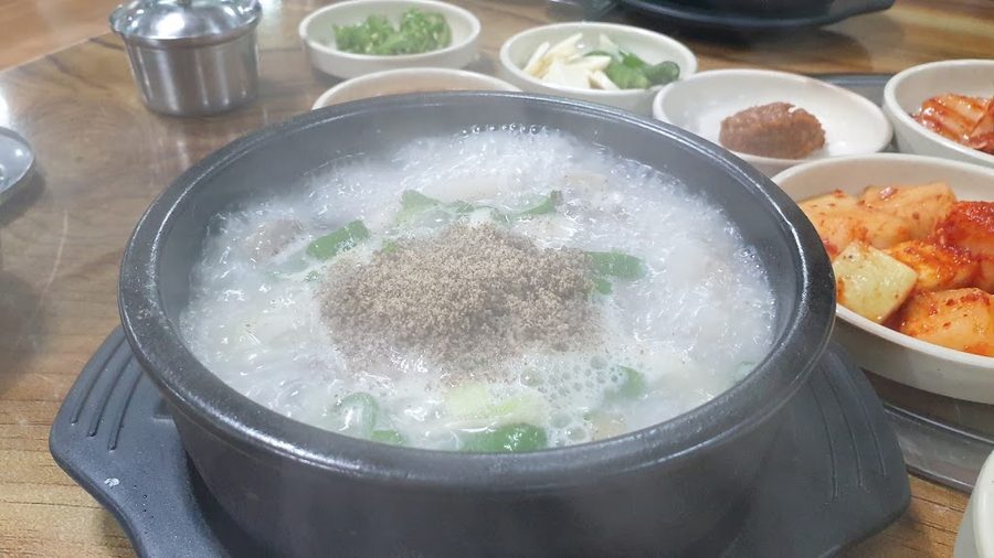 화서왕족발순대국
