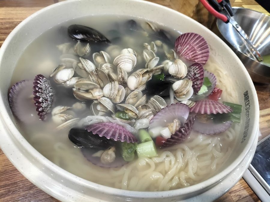 Haeundae 31cm Haemul(seafood) Kalguksu