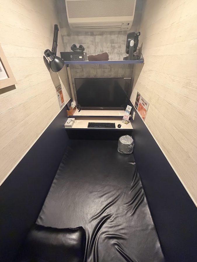 DiCE Shibuya Chitose Kaikan – Private Booth Internet Cafe
