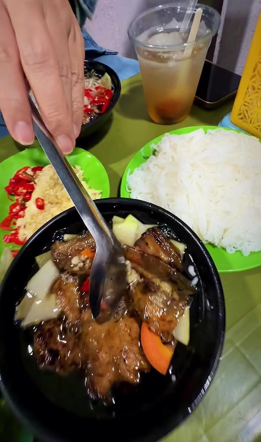 Bún chả 74 Hàng Quạt