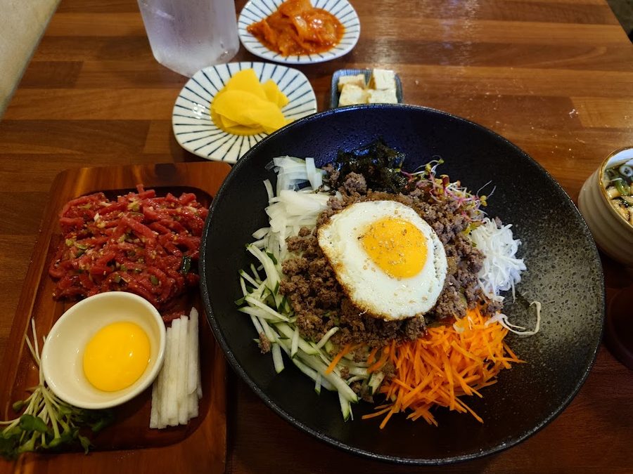Yukhoe Pocha