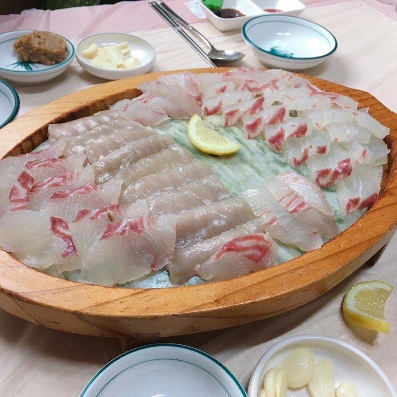 木浦狎鷗亭生魚片店