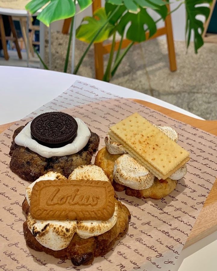 グローイングラウンジ