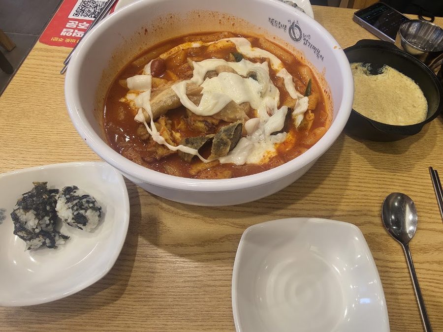 東大門葉子辣炒年糕 開峰店