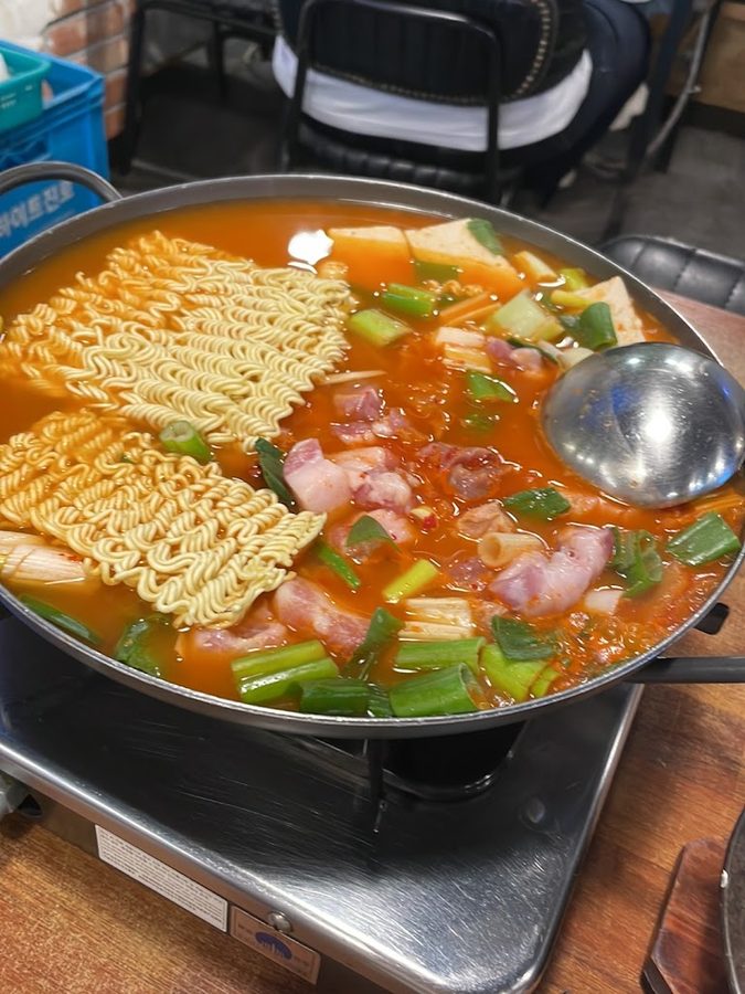 キムサンボ 済州生肉＆キムチチゲ