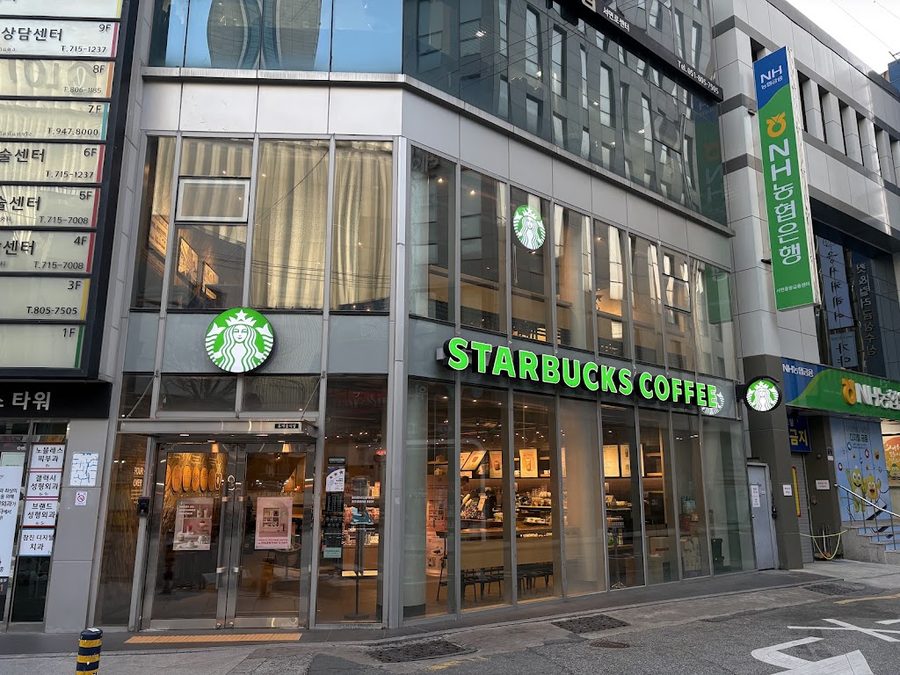スターバックス 西面中央店