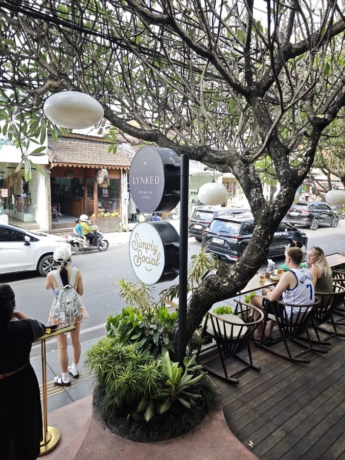 Lynked Restaurant